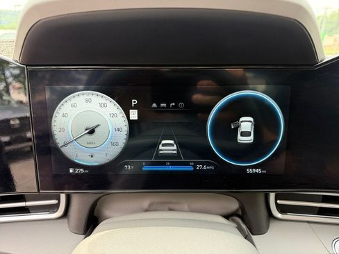 Used 2024 Hyundai Elantra SEL FWD image 17