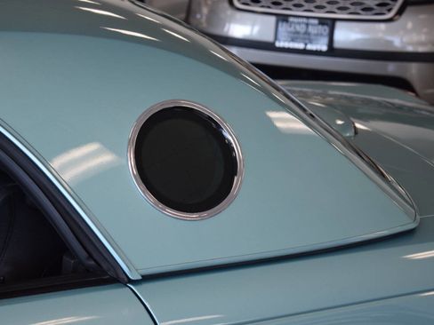 Used 2002 Ford Thunderbird Deluxe image 20