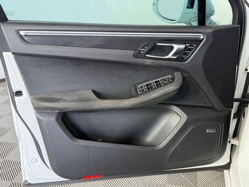 Used 2018 Porsche Macan GTS image 12