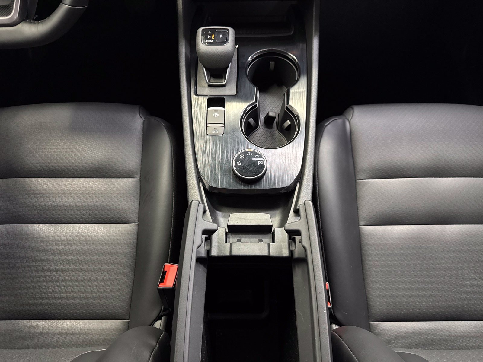 Certified 2025 Nissan Rogue SV w/ SV Premium Package AWD/4WD image 33