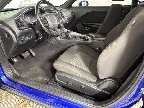 Used 2021 Dodge Challenger SXT w/ Blacktop Package image 10