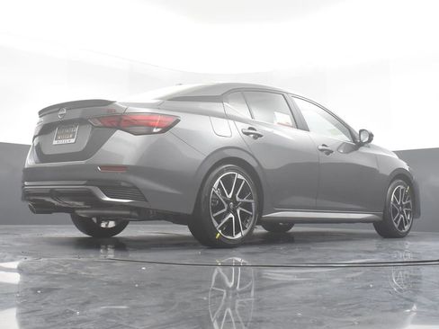New 2025 Nissan Sentra SR w/ SR Premium Package image 31