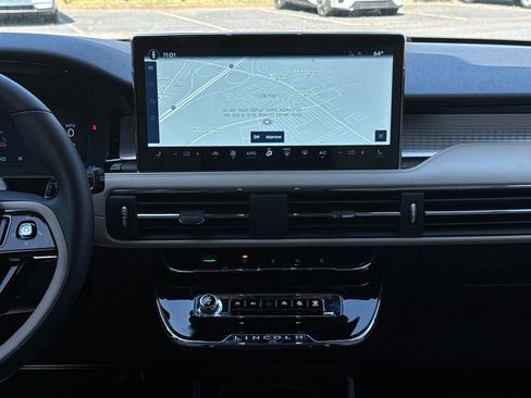 New 2026 Lincoln Corsair Premiere image 18