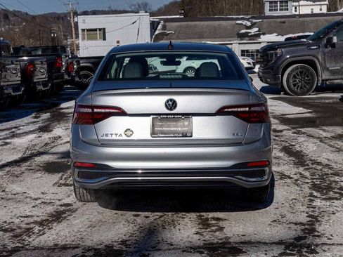 Used 2024 Volkswagen Jetta SEL image 5