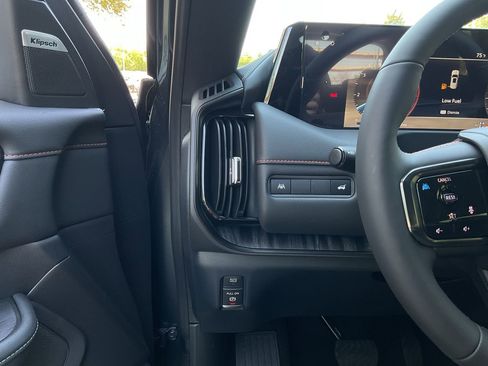 New 2026 Nissan Armada PRO-4X AWD/4WD image 32