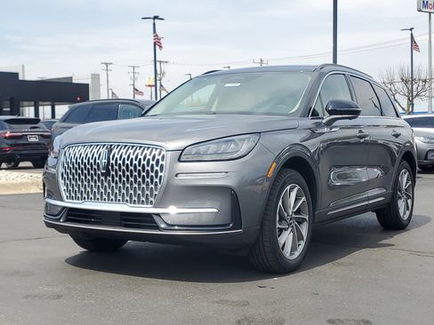 New 2026 Lincoln Corsair Premiere image 2