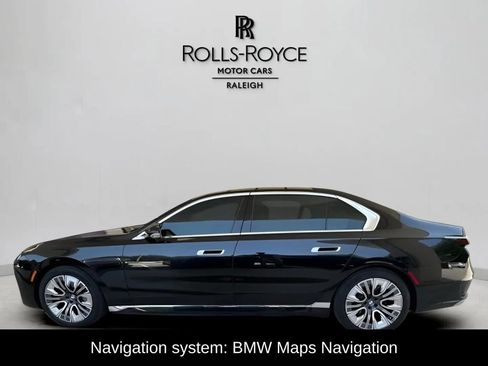 Used 2024 BMW i7 xDrive60 AWD/4WD image 3
