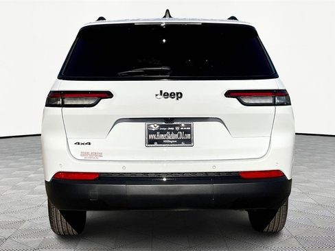 New 2025 Jeep Grand Cherokee L Altitude image 4