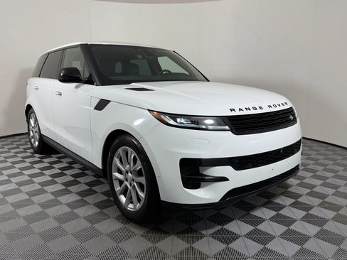 Used 2025 Land Rover Range Rover Sport SE AWD/4WD image 8