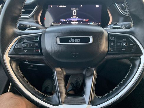 Used 2021 Jeep Grand Cherokee L Limited image 19