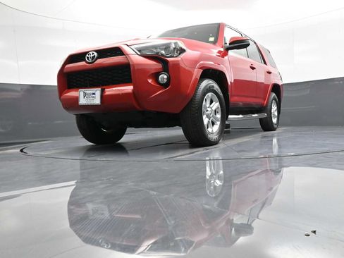 Used 2016 Toyota 4Runner SR5 AWD/4WD image 24
