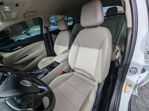 Used 2019 Buick Regal Essence w/ Driver Confidence Package I FWD image 16