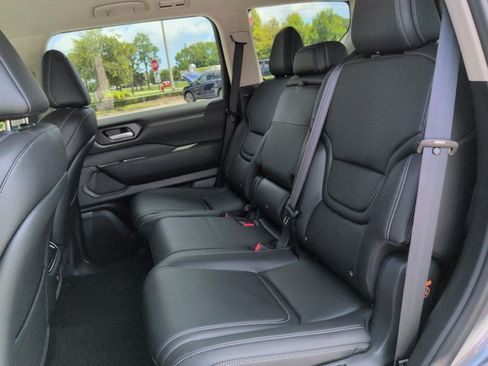 Used 2026 Nissan Armada SV AWD/4WD image 15