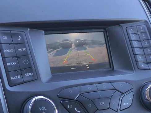 Used 2018 Ford Edge SE image 29