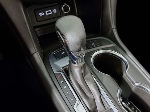 Used 2023 Chevrolet Equinox LT AWD/4WD image 19