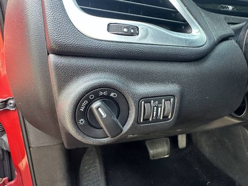 Used 2014 Dodge Dart SXT FWD image 17