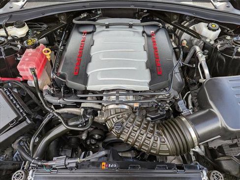 Used 2021 Chevrolet Camaro LT w/ Technology Package image 21