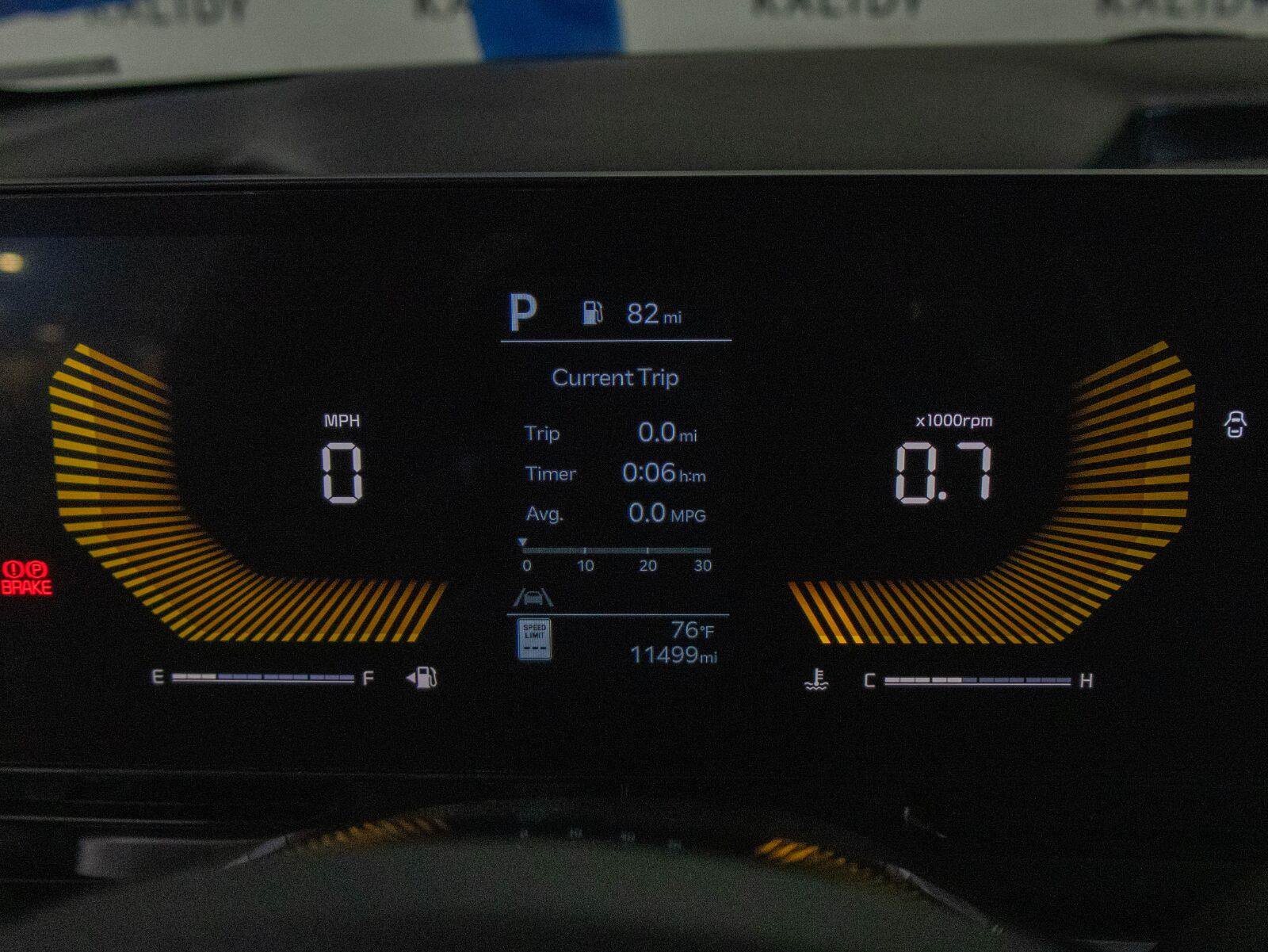 Used 2026 Kia Carnival FWD image 15