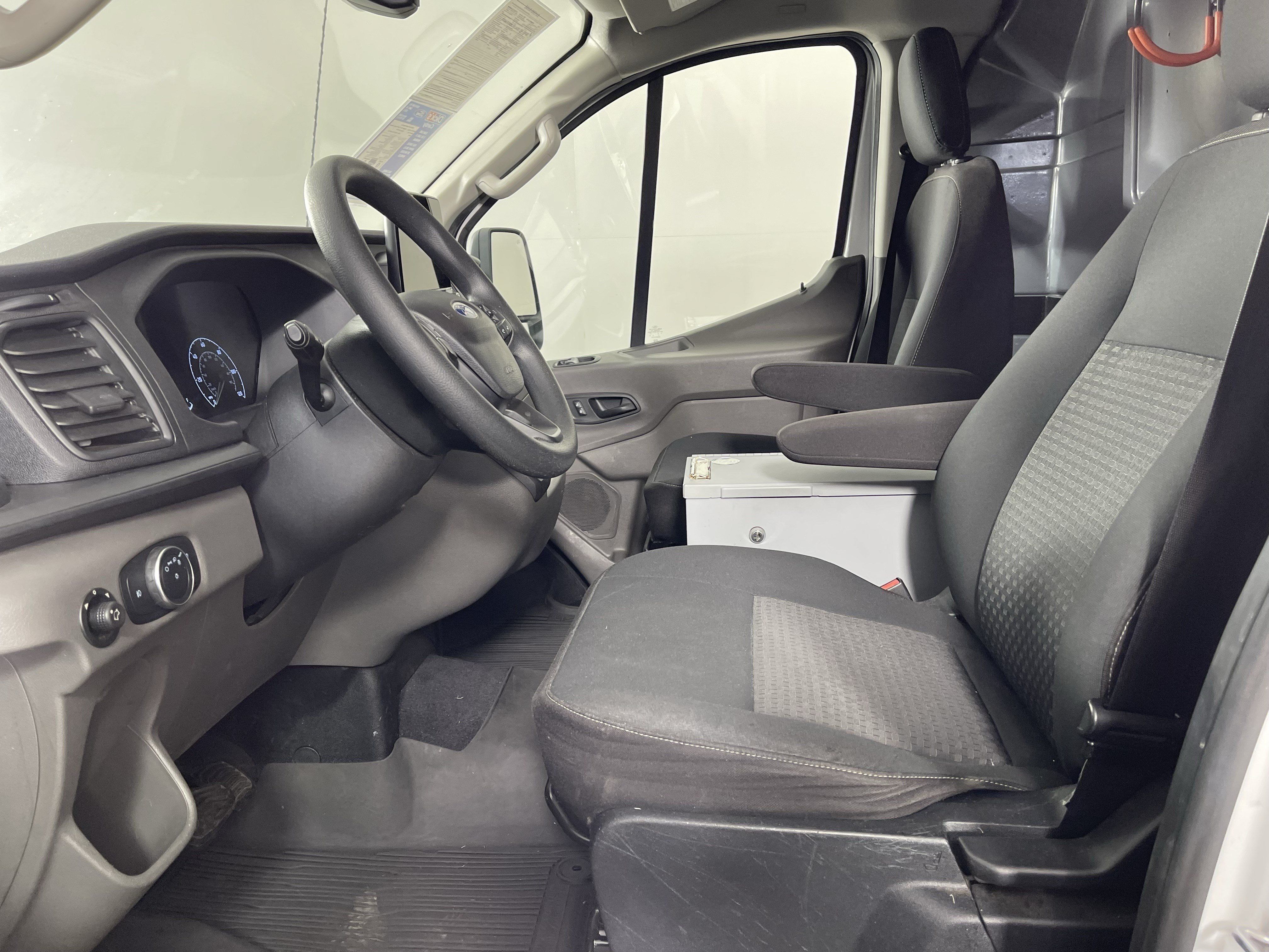Used 2020 Ford Transit 250 Low Roof RWD image 12