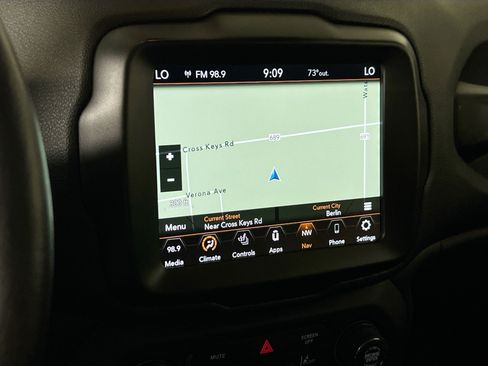 Used 2022 Jeep Renegade Latitude w/ Convenience Group AWD/4WD image 13