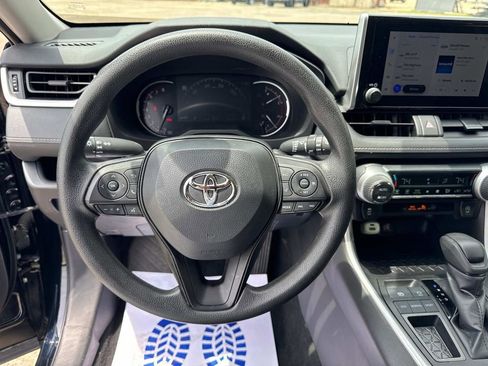 Used 2024 Toyota RAV4 XLE image 37