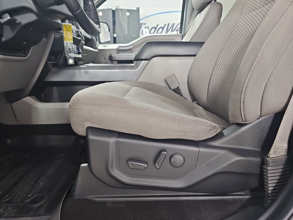 Used 2019 Ford F150 XLT w/ Equipment Group 302A Luxury AWD/4WD image 34