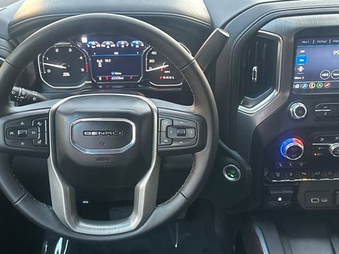 Used 2022 GMC Sierra 2500 Denali w/ Technology Package image 16