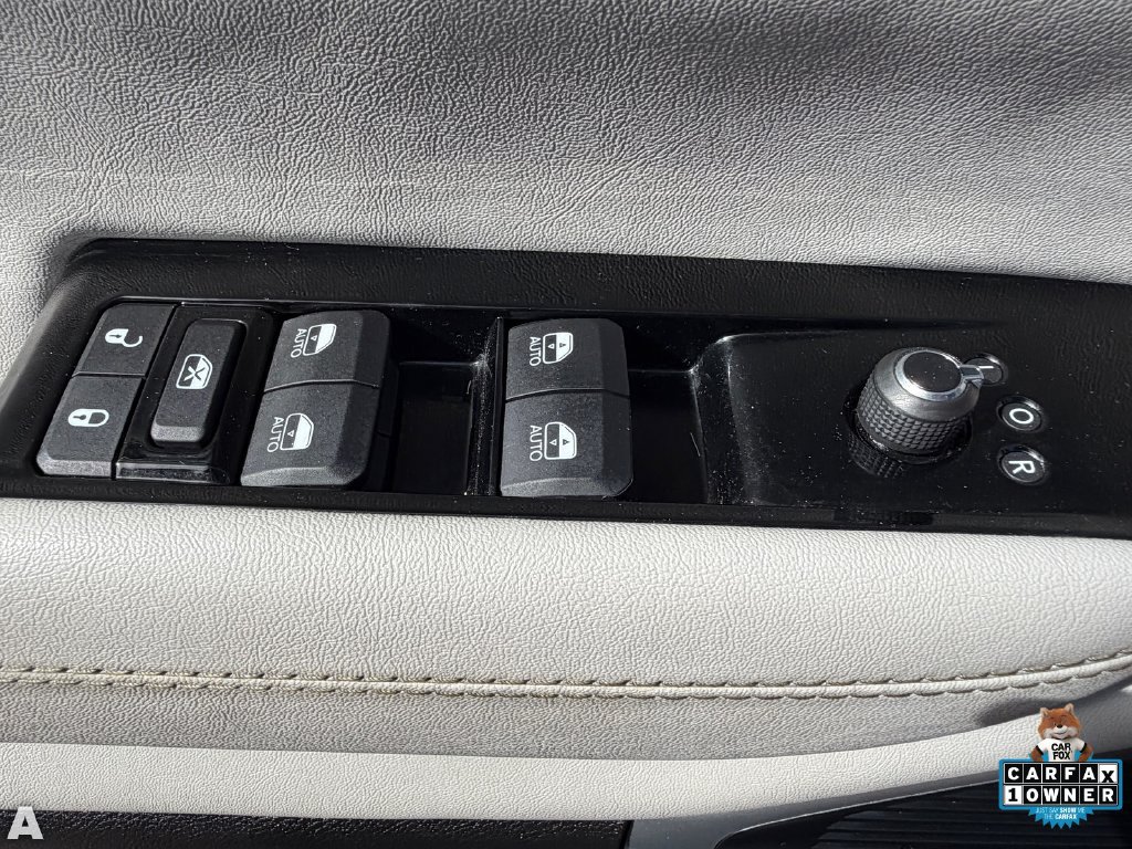 Used 2024 Jeep Wagoneer Series II w/ Flexible Seating Group RWD image 16