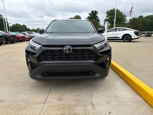 Used 2025 Toyota RAV4 XLE Premium w/ Weather Package AWD/4WD image 2