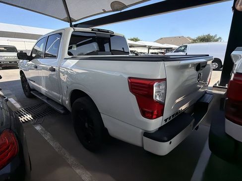 Used 2019 Nissan Titan SL w/ Midnight Edition RWD image 3