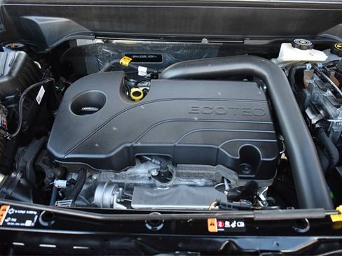 Certified 2024 Chevrolet Equinox LT w/ LPO, Floor Liner Package image 36