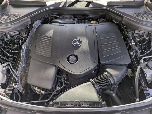 Used 2023 Mercedes-Benz GLC 300 4MATIC image 25