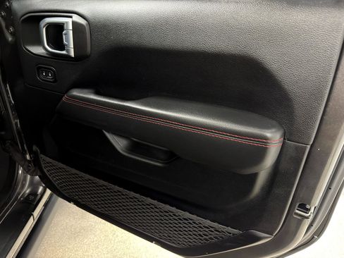 Used 2021 Jeep Gladiator Rubicon image 13