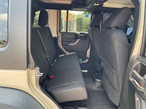 Used 2018 Jeep Wrangler Unlimited Sport S image 28