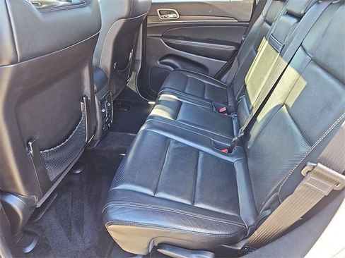 Used 2015 Jeep Grand Cherokee Limited w/ Luxury Group II image 36