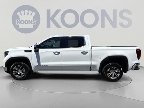 Used 2026 GMC Sierra 1500 SLT RWD image 2