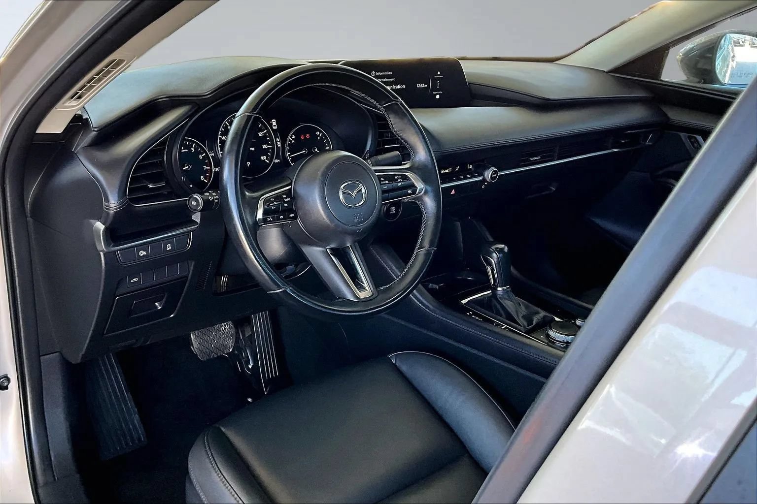 Used 2025 MAZDA MAZDA3 s FWD image 14