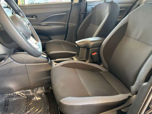 Used 2025 Nissan Versa SV FWD image 20