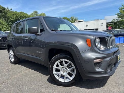 Used 2023 Jeep Renegade Latitude AWD/4WD image 1