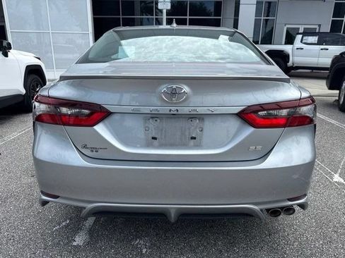Used 2024 Toyota Camry SE FWD image 3