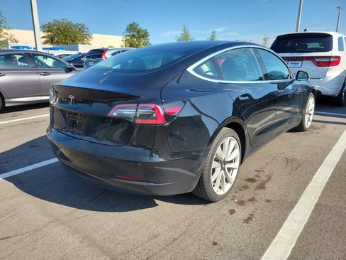 Used 2018 Tesla Model 3 Long Range RWD image 10