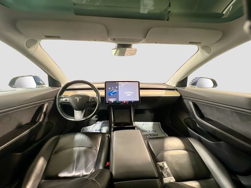 Used 2017 Tesla Model 3 Long Range image 17
