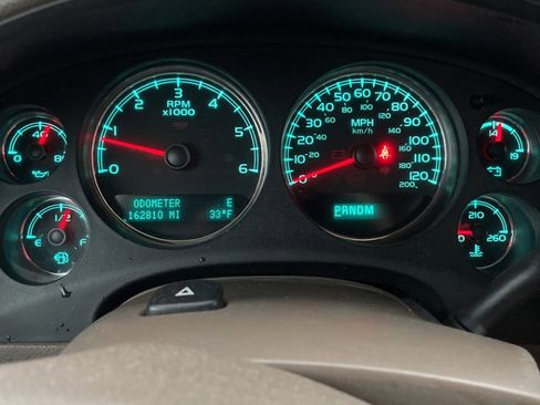 Used 2013 Chevrolet Avalanche LTZ image 15