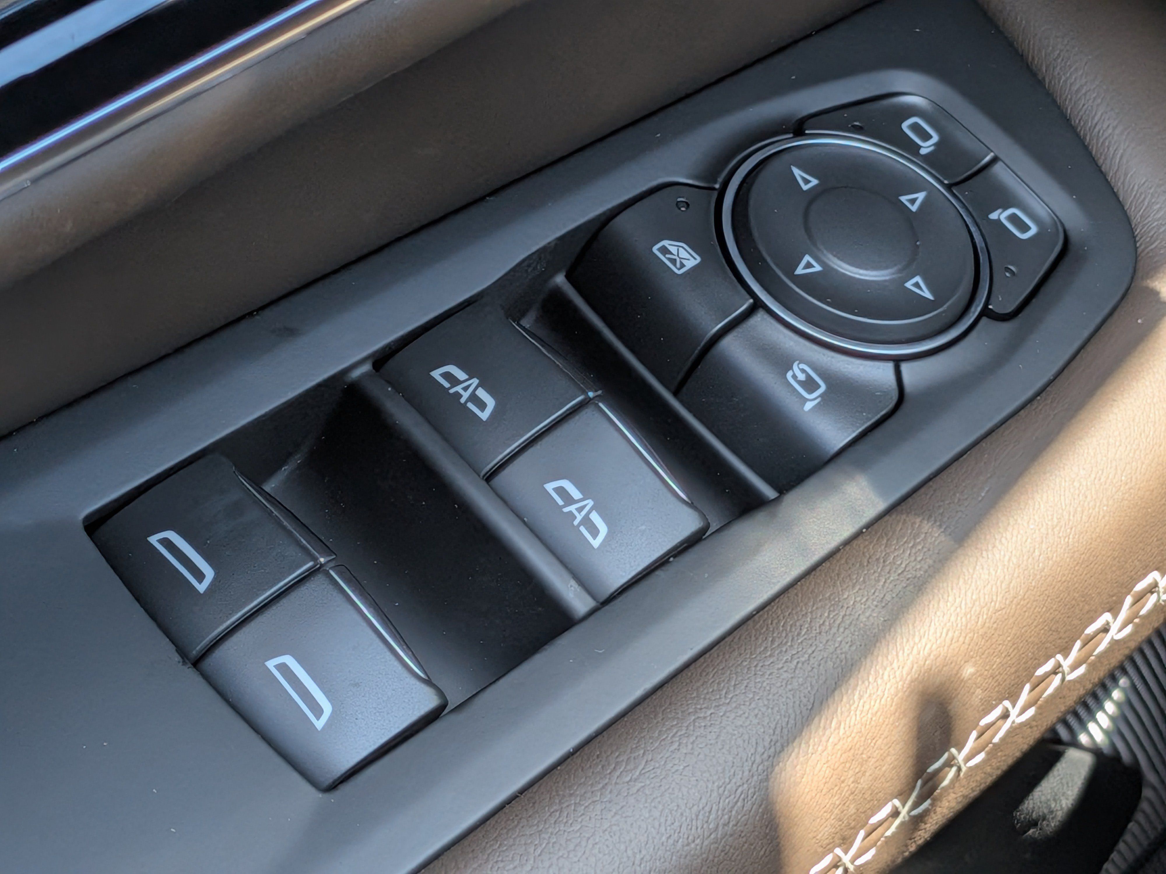 New 2026 GMC Yukon Denali Ultimate AWD/4WD image 25