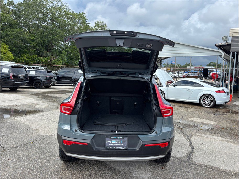 Used 2021 Volvo XC40 T5 Momentum w/ Premium Package AWD/4WD image 47