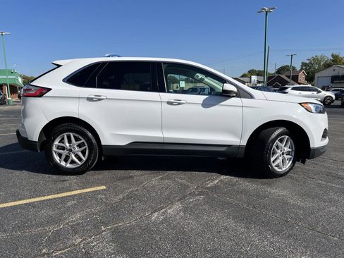 Used 2023 Ford Edge SEL image 3