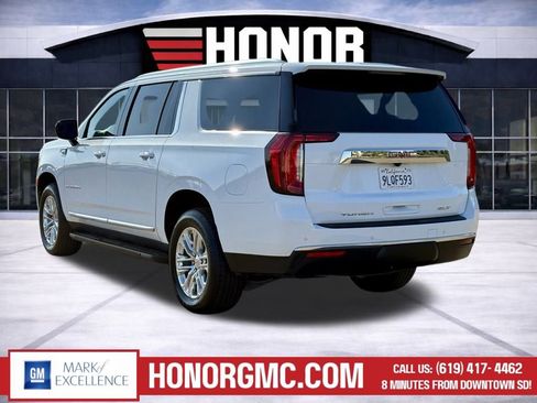 Used 2024 GMC Yukon XL SLT image 4