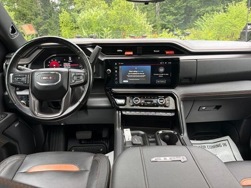Used 2024 GMC Sierra 2500 AT4 w/ AT4 Premium Plus Package AWD/4WD image 14