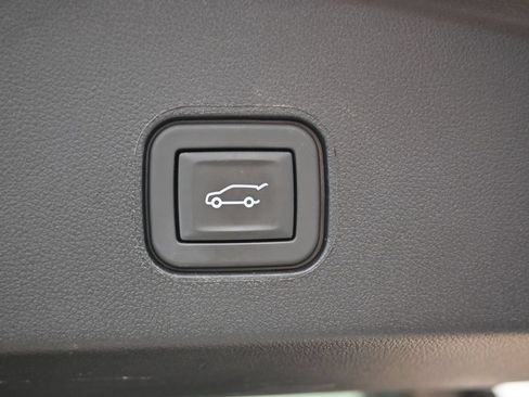 Used 2024 Cadillac Lyriq Tech RWD image 29