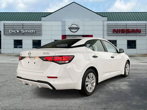 Used 2025 Nissan Sentra S image 6
